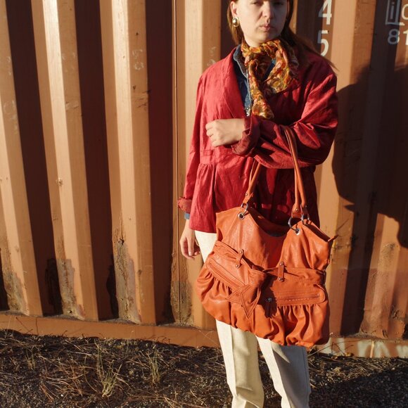 Big Vintage Burnt Orange Hand Bag - Picture 2 of 13